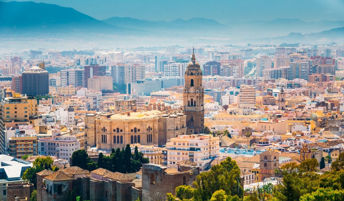 Los promotores andaluces solicitan ayuda a la Junta para levantar un millar de pisos en alquiler