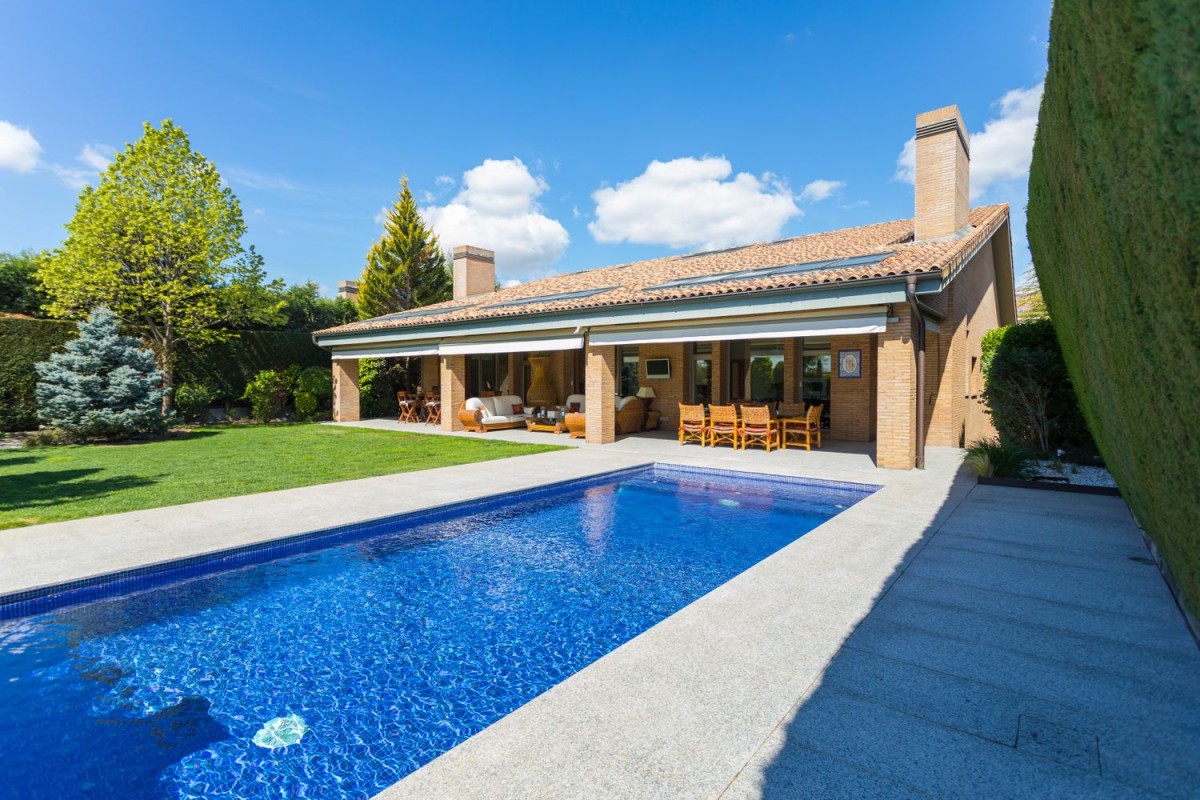 665 m2 große Villa, 5 Schlafzimmer und 6 Badezimmer. Preis: 2,79 Millionen Euro