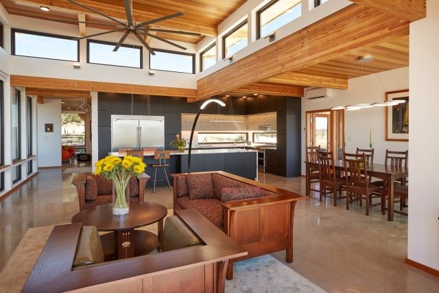 La casa tiene 278 m2