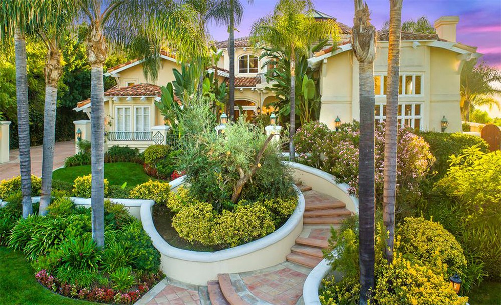 John Travolta se compra esta villa en California por 2,6 millones