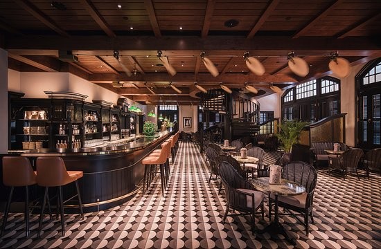 El legendario Hotel Raffles en Singapur se ha reabierto más lujoso que nunca