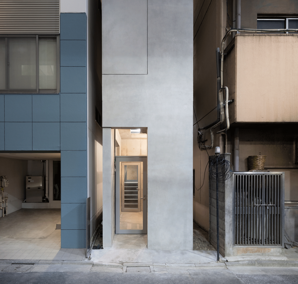 Un edificio de oficinas 'ultradelgado': está en Tokio y su fachada tiene menos de 3 metros de ancho
