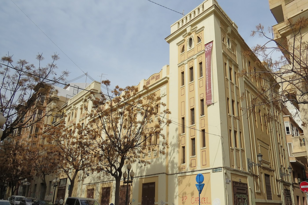 NH se impone a Barceló y Meliá: sella con Baraka la gestión del hotel del Cine Ideal en Alicante