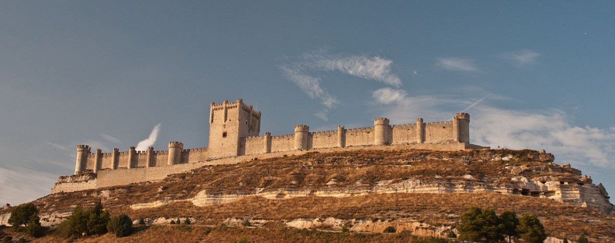 Die Burg von Peñafiel / Wikimedia commons