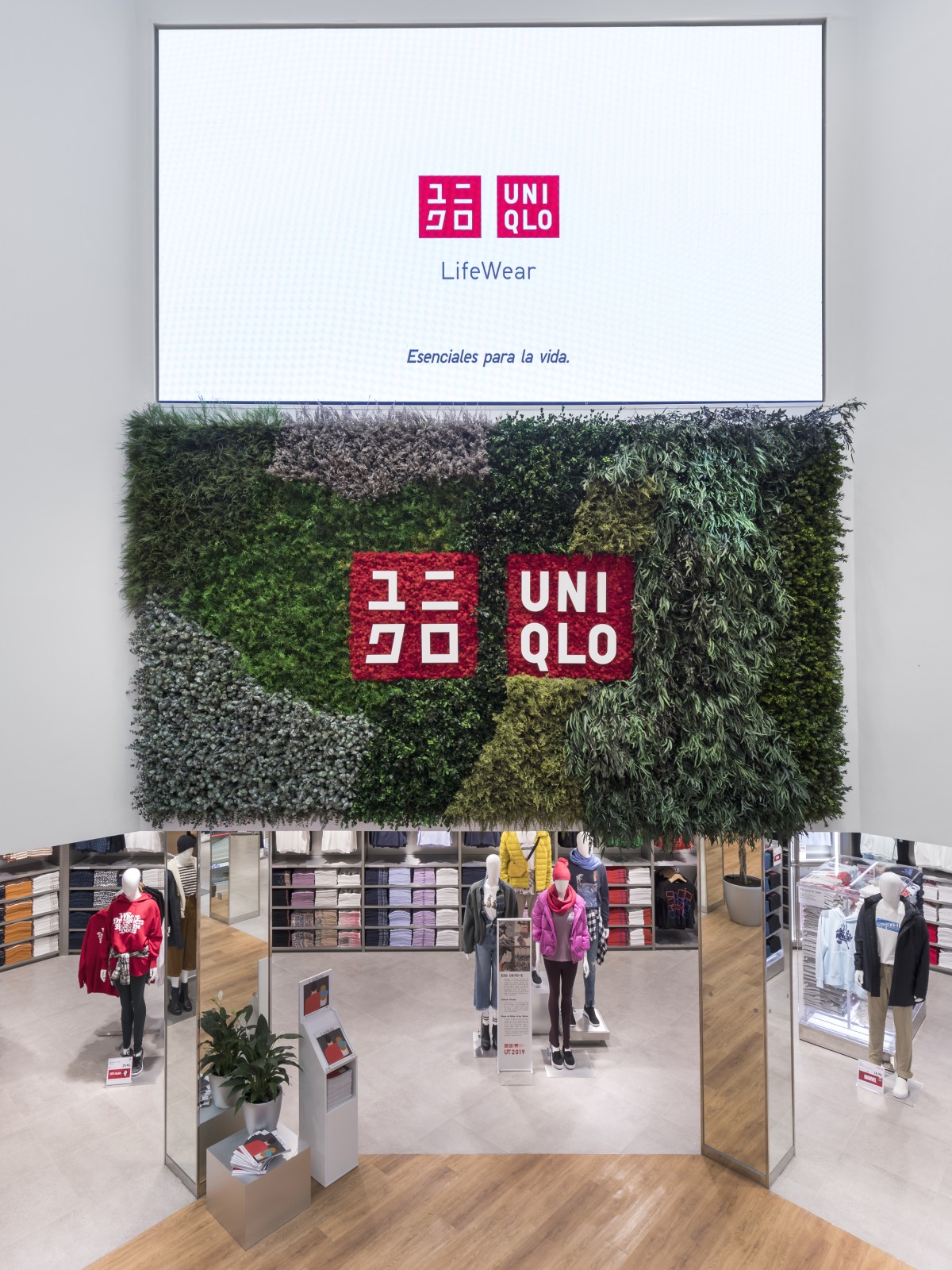 uniqlo_madrid_mmz6898
