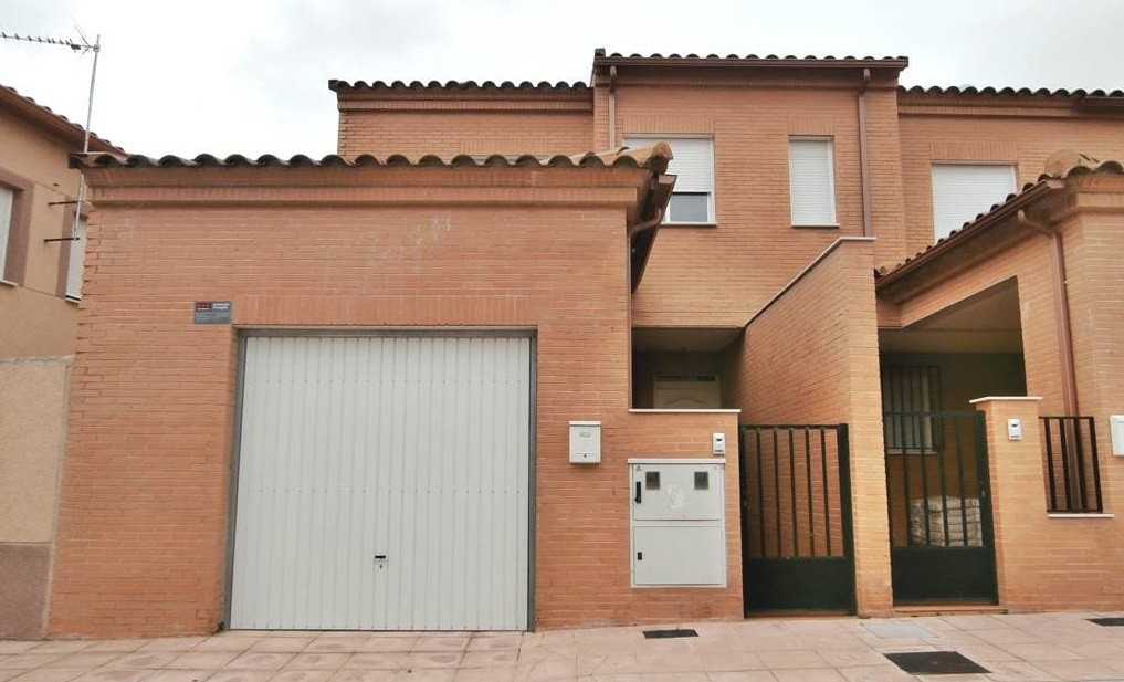 Arranca el Black Friday de los pisos: Liberbank y Haya rebajan hasta un 70% el precio de casi 1.000 inmuebles