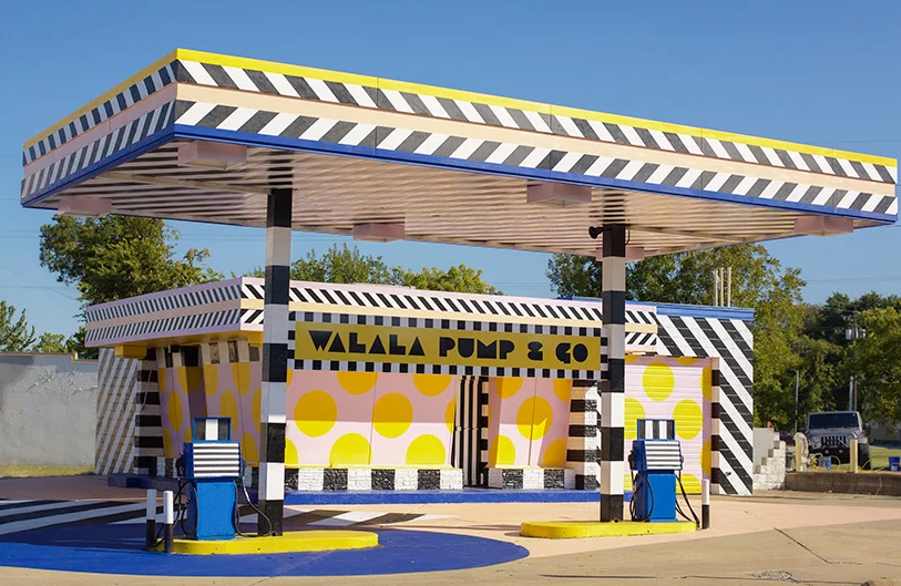 Esta gasolinera de Arkansas es probablemente la más extravagante y colorida del mundo