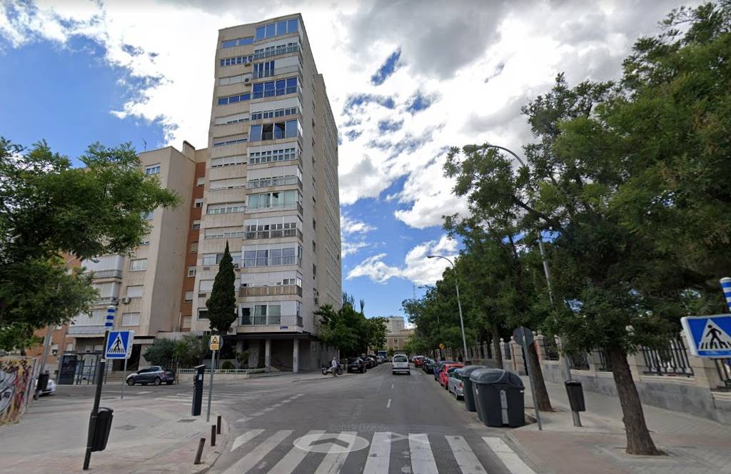 Santander subasta la sede de Star Petroleum, la petrolera de los vips españoles de los 90