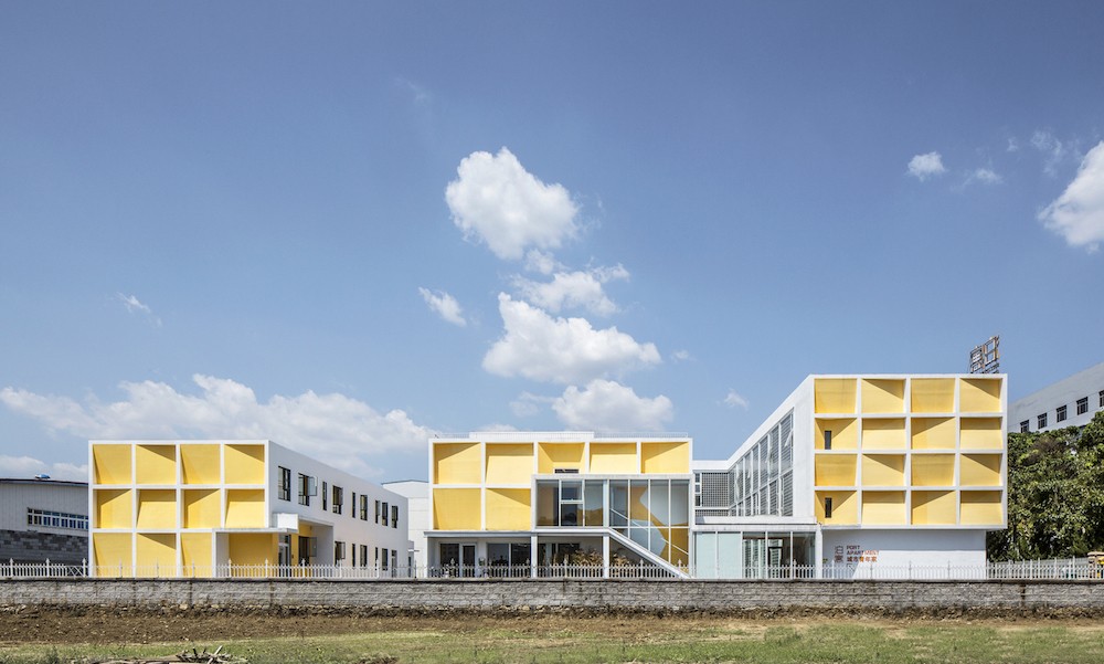 Una antigua fábrica en China se reconvierte en un sorprendente alojamiento para estudiantes