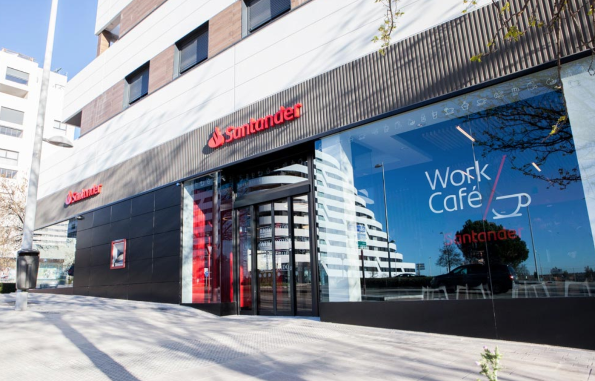 Santander abre su primer híbrido de oficina bancaria y ‘coworking’ en la Diagonal de Barcelona