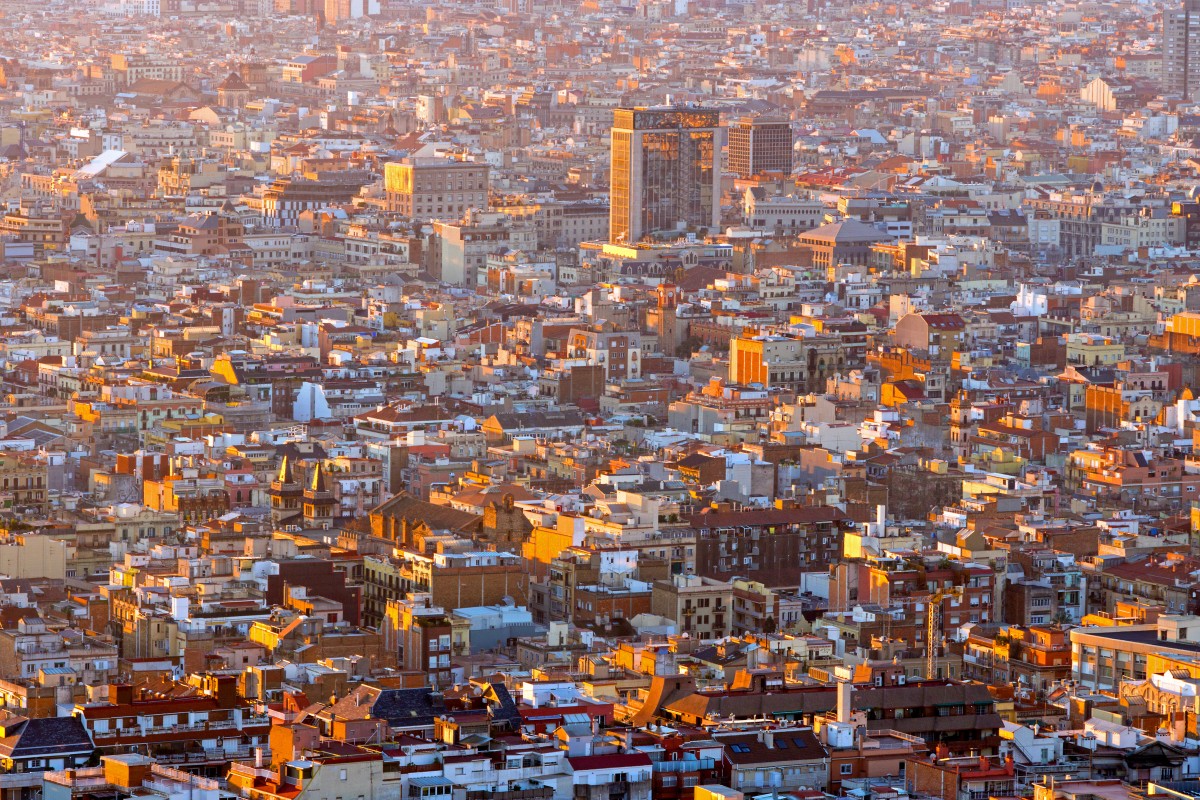 La justicia catalana obliga a retirar 12.000 pisos turísticos anunciados en Airbnb