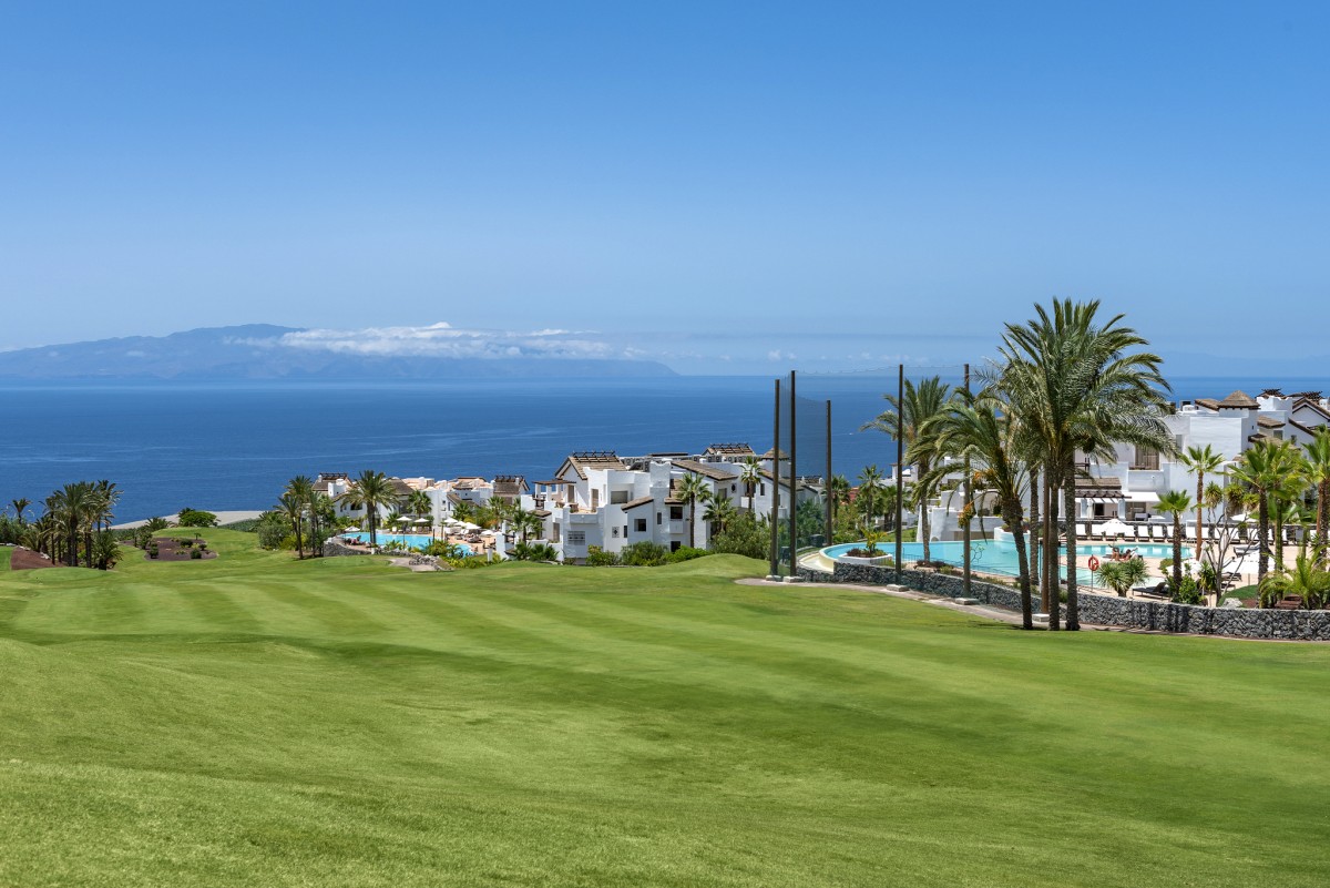 Incluye campo de golf