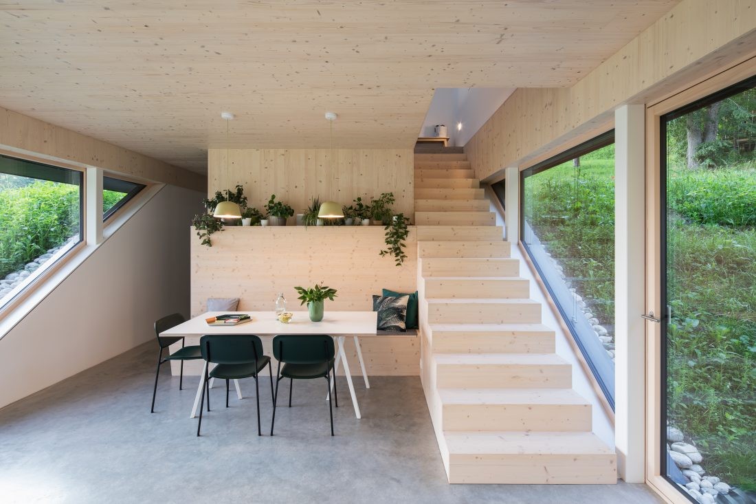 Una escalera acorde con el desnivel del terreno