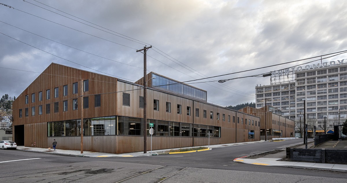 Va dirigido a profesionales creativos