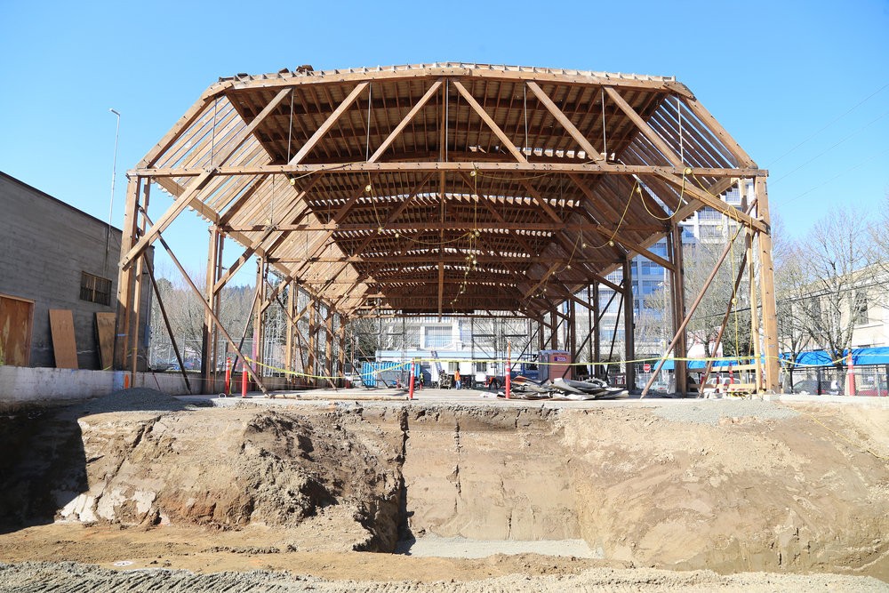 Nueva construcción que une las dos estructuras