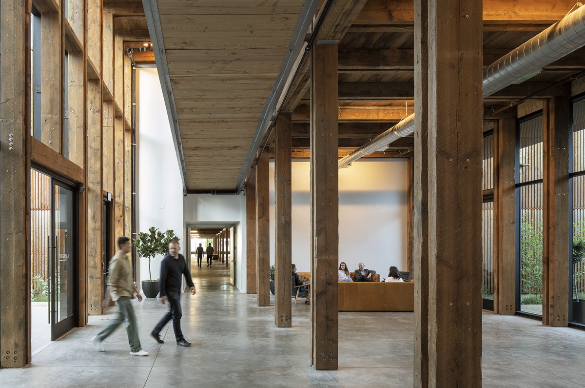 Hay tramos libres de columnas de hasta 30 metros