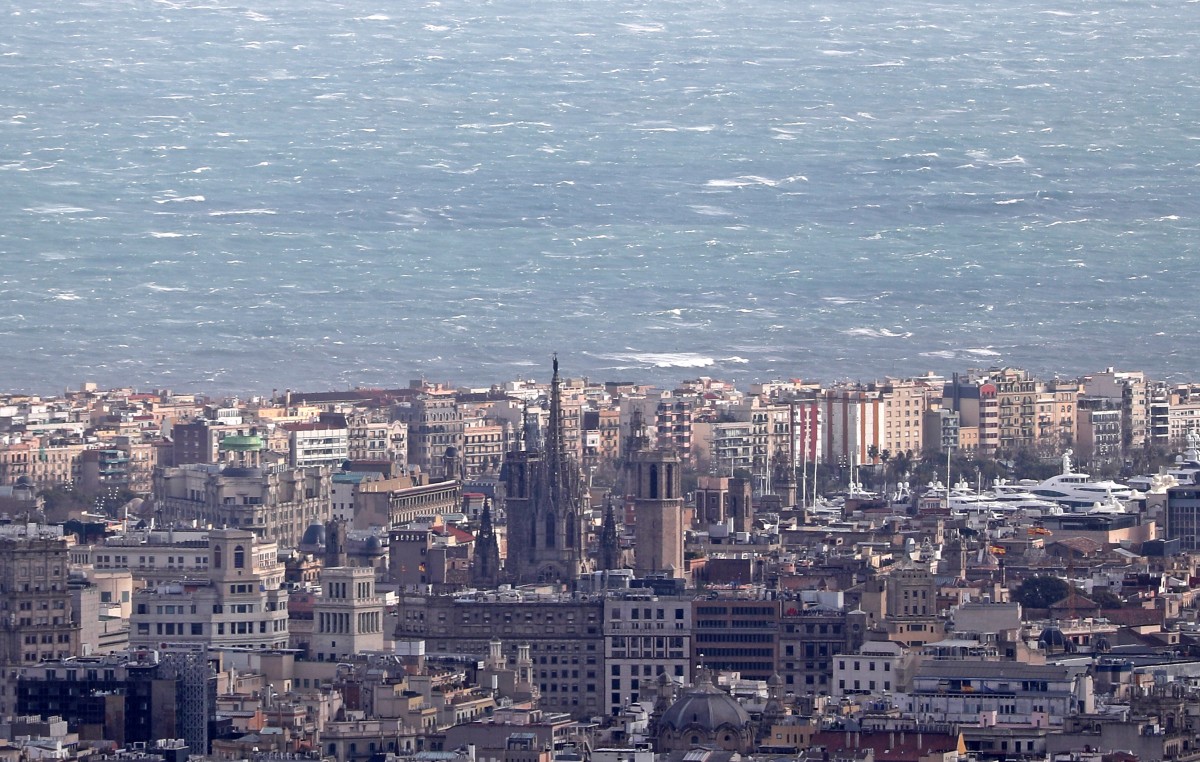 Barcelona estudiará el impacto de una regulación de los precios del alquiler