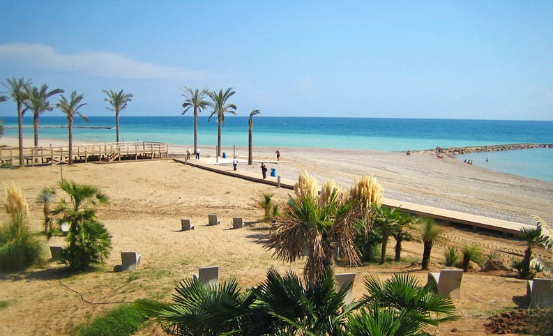 Les plages dorées attirent les expatriés sur la Costa de Azahar