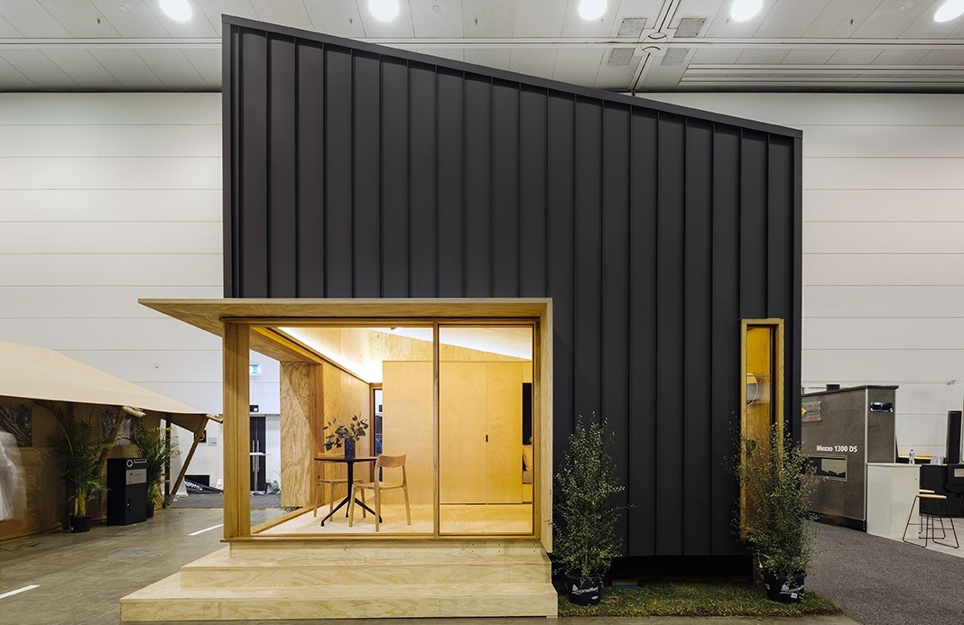 Esta minicasa elegante, sostenible y asequible esconde un gran proyecto solidario