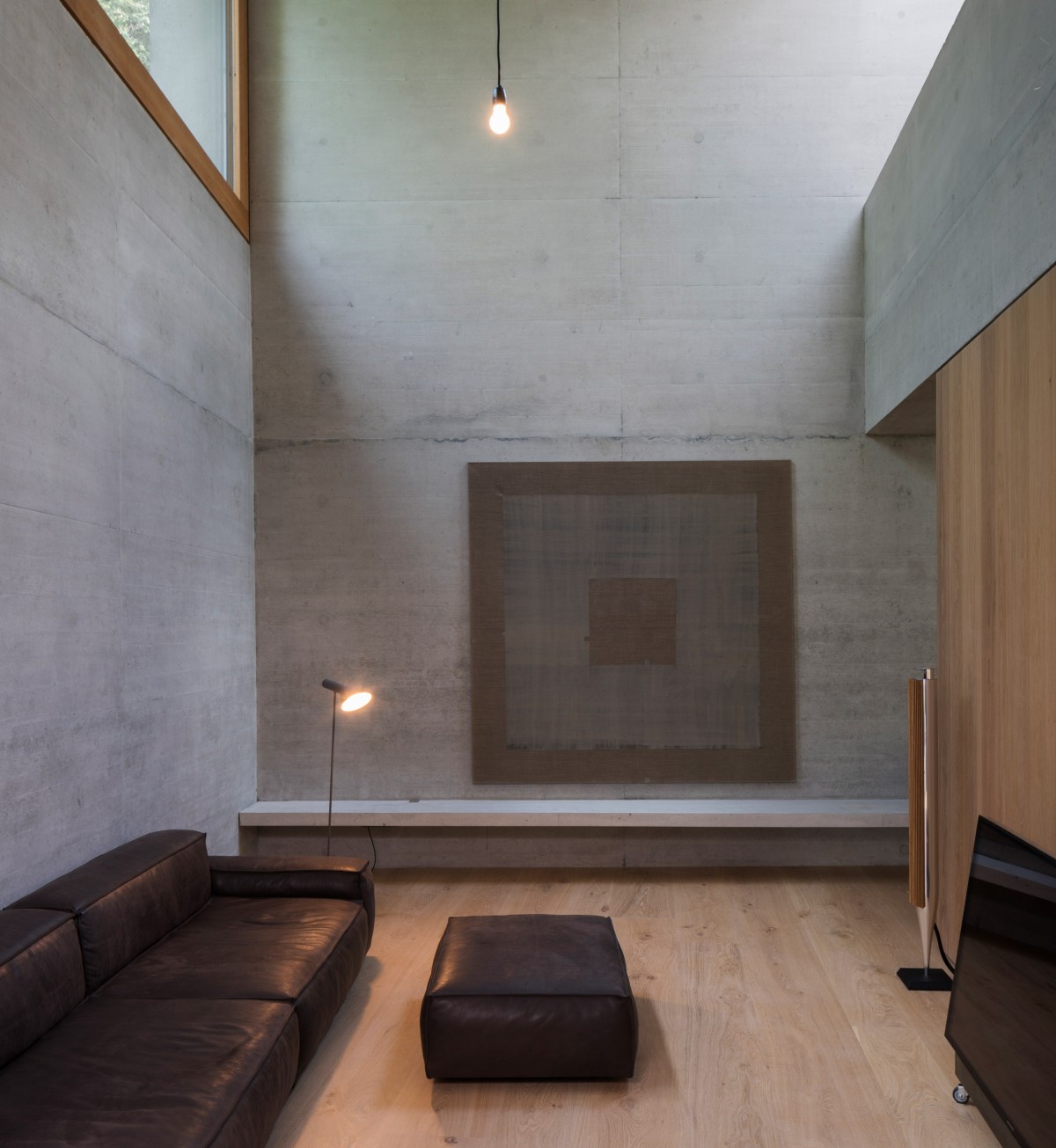 Destaca la altura del techo