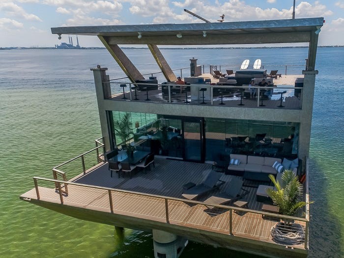 Tiene casi 840 m2 y 26 metros de largo