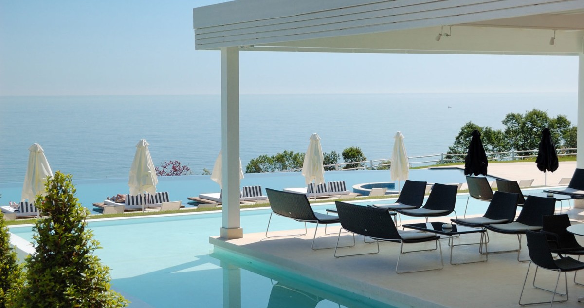 La fiebre por invertir en hoteles dispara la competencia en el sector y abre la puerta al capital conservador