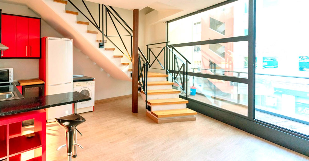 Un appartement de deux étages est un excellent moyen de gagner de la place.