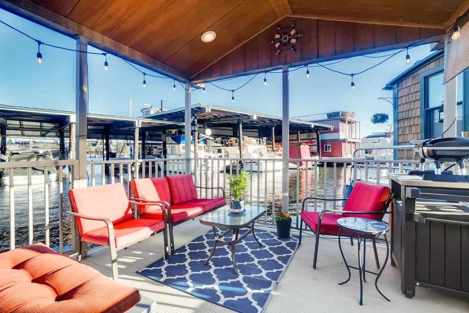 Exterior en madera y amplitud