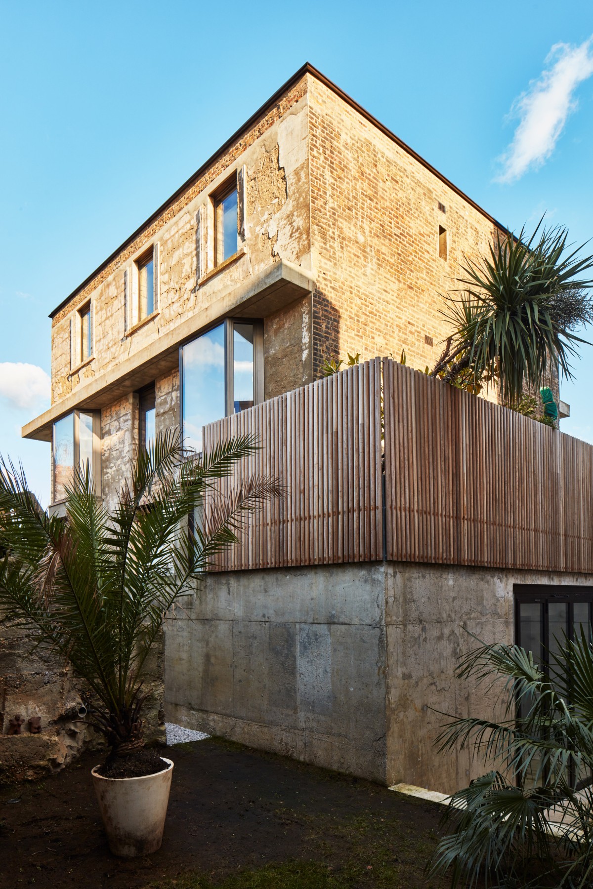 Tenía túneles bajo el suelo