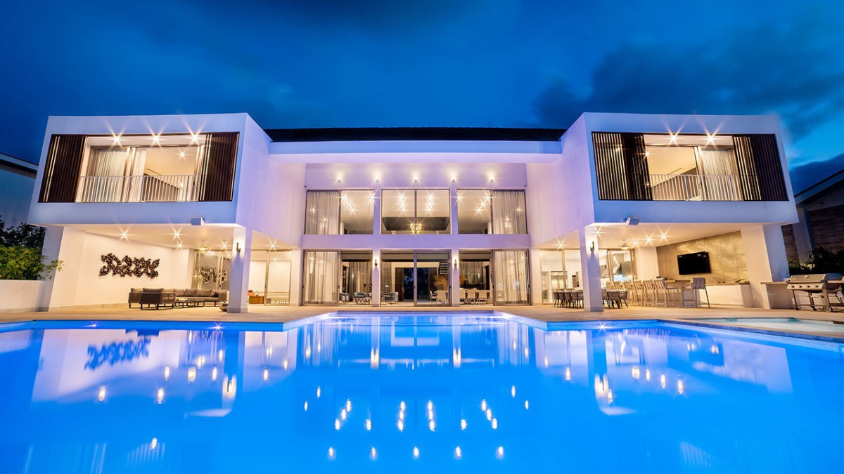 Un casoplón exclusivo en República Dominicana con vistas al campo de golf y al mar