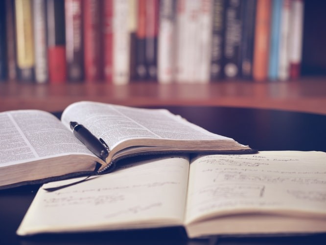 Scopri le migliori università per studiare all'estero in Spagna / Aaron Burden su Unsplash Scopri le migliori università per studiare all'estero in Spagna / Aaron Burden su Unsplash