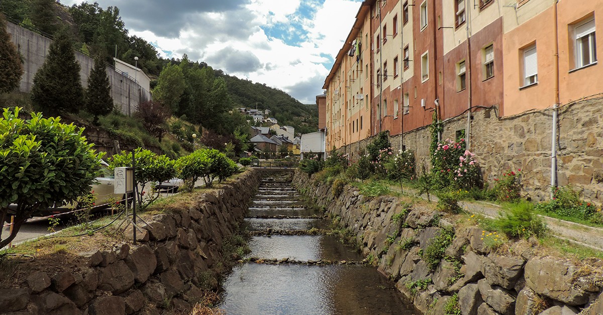 Repoblar la España vaciada: el pueblo de Igüeña (León) ofrece viviendas por solo 3.800 euros