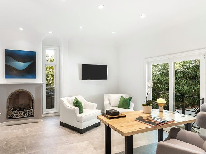 5db32753dee0194dd36ff8f5