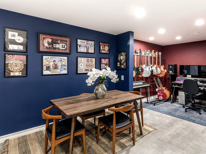 5db3282cdee01957832a1d6b