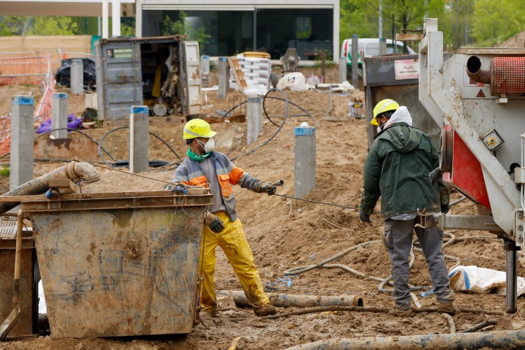 La patronal de la Construcción solicita a Sanidad que aclare las restricciones de actividad a su sector
