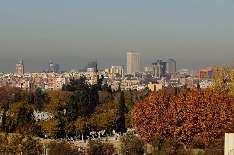 Madrid is used to seeing pollution filled skies / Diario de Madrid: Creative Commons