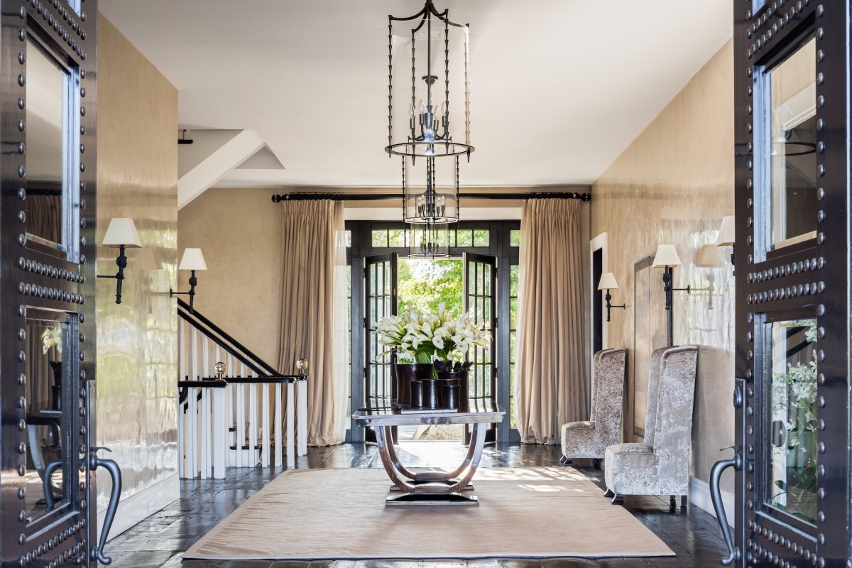 La casa cuenta con más de 2.200 m2