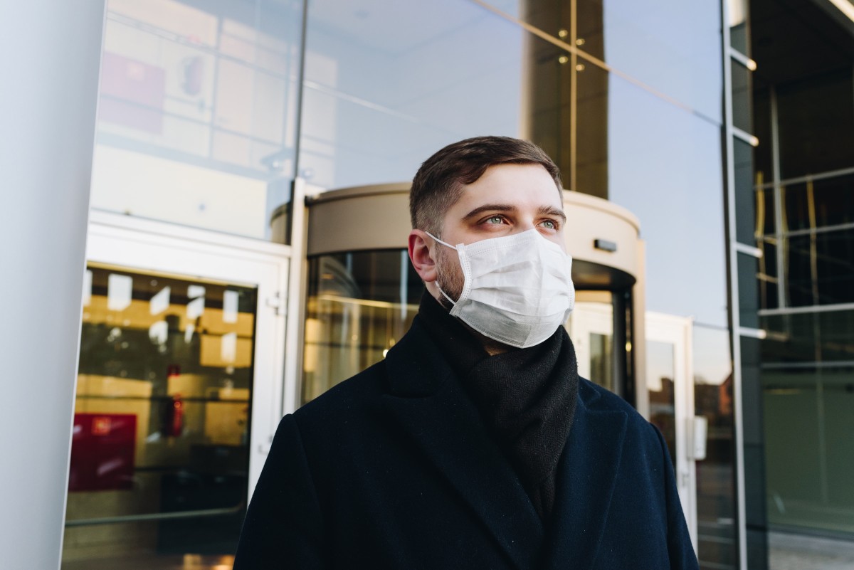 Teilweise besteht Maskenpflicht / Foto von Anastasiia Chepinska auf Unsplash
