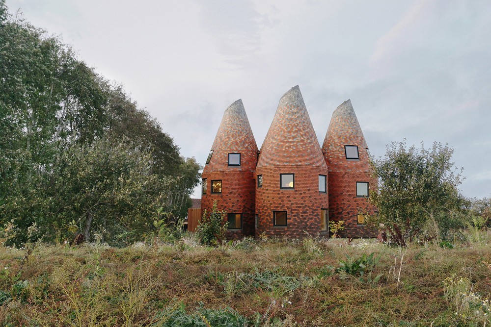 Una fabulosa casa de campo inspirada en las antiguas fábricas de cerveza de  Inglaterra — idealista/news