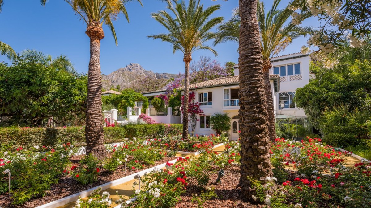 Diese schöne Villa in Marbella steht zum Verkauf