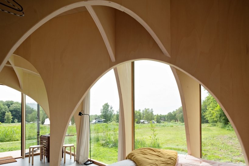 the-way-we-build-forest-cabin-retreat-02