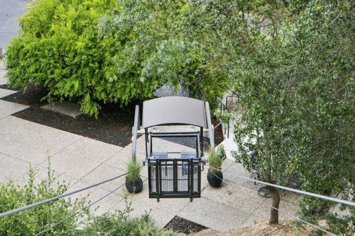 casa-con-funicular1