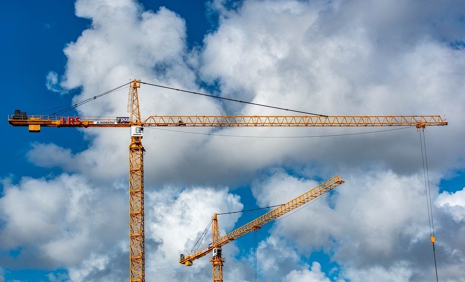 CBRE reduce un 30% las previsiones de inversión en el inmobiliario español por el covid-19