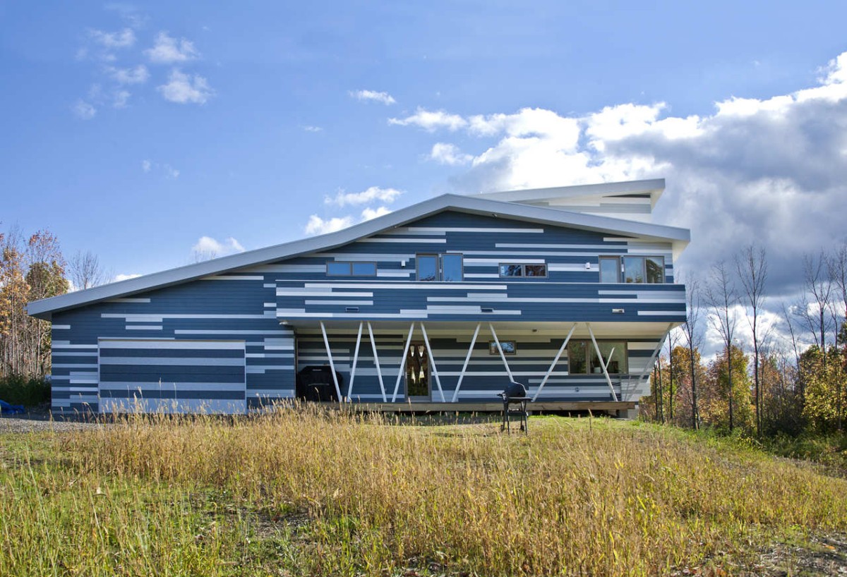 Una enorme vivienda que consigue bajo consumo y máxima eficiencia energética