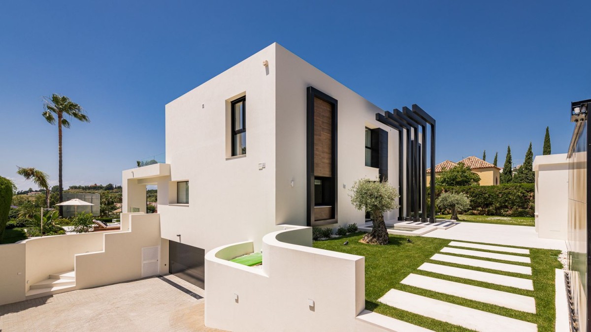 Questa moderna proprietà è in vendita a Marbella