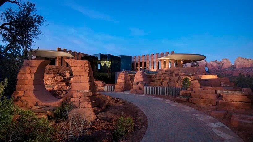 Una espectacular mansión rocosa en medio del desierto de Arizona