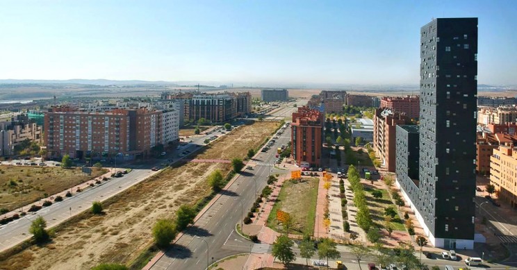 Los jóvenes españoles deberían cobrar 2.000 euros al mes para poder comprar una vivienda, según el CJE