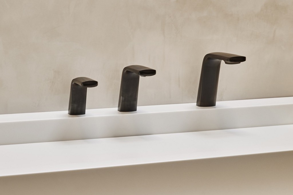 full_the_splash_lab-ribbon-faucet