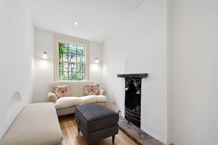 smallest-narrowest-house-london12
