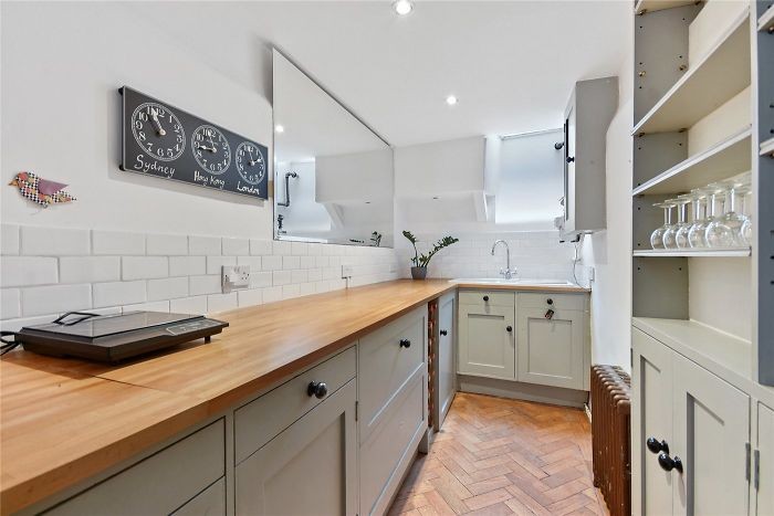 smallest-narrowest-house-london5